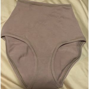 Skims Briefs NWT